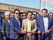 ملک کی پہلی اسٹریٹ لائبریری کا افتتاح سیکڑوں کتب رکھ دی گئیں