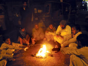 سردی کے ریکارڈ ٹوٹنے لگے لوگ ٹھٹھر کر رہ گئے