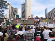 بھارت میں متنازع قانون کے خلاف مظاہرے جاری 30 ہلاکتیں