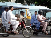 وزیراعلیٰ سندھ کی ہدایت پر صوبے بھر میں ڈبل سواری پر عائد پابندی ختم