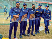 احمد شہزاد بنگلادیشی کرکٹرز کا حوصلہ بڑھانے لگے