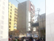 شہر کی ایک اورعمارت میں دراڑیں پڑنے سے مکینوں میں خوف