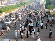 پبلک ٹرانسپورٹ کا فرسودہ نظام بسیں مختص نہ ہونے سے لاکھوں مسافر خواتین کو مشکلات کا سامنا