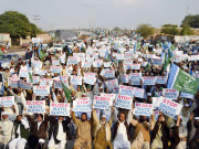 دفاع پاکستان کونسل کے ڈرون حملوں نیٹو سپلائی کیخلاف ملک گیر مظاہرے 