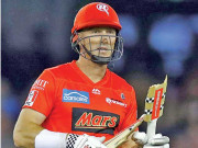 بگ بیش لانس مورس کی تیزرفتار گیند سے شان مارش کا بیٹ ٹوٹ گیا