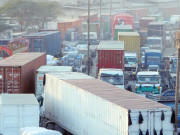 سائٹ جناح برج گل بائی پر ٹریفک جام ڈاکو شہریوں کو لوٹتے رہے
