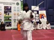 قوت بصارت سے محروم قوم کی بیٹی منزہ الیاس