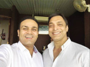 شعیب اختر پیسے کیلیے بھارت کی تعریفیں کرتا ہے سہواگ