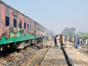 سانحہ تیز گام پر پاکستان ریلوے کا اعلی افسر معطل