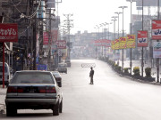 راولپنڈی ميں صبح 6 بجے سے کرفیو ختم کرنے کا اعلان