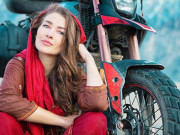 پاکستان آنے والی بائیکر روزی گیبریئیل کی نئی ویڈیو دیکھ کر صارفین آبدیدہ
