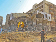 6 شادی ہال سمیت 40 غیر قانونی تعمیرات مسمار