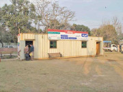 اسحاق ڈار کے گھر کے سامنے پارک میں عارضی پناہ گاہ قائم