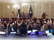 خیبرپختونخوا اسمبلی میں حکومتی اور اپوزیشن ارکان گتھم گتھا