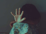 کراچی: گلستان جوہر میں شوہر اور بڑے بیٹوں کا ماں پر بدترین تشدد