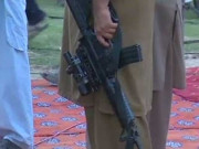 پیپلزپارٹی کے رہنما کی جانب سے اسلحہ کی نمائش آئی جی سندھ کا نوٹس