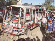 کراچی میں بس نے موٹرسائیکل سواروں کو روند ڈالا 2 افراد جاں بحق   