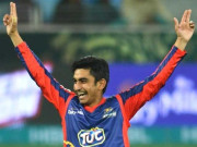 کراچی کنگز نے عمر خان کو فالتو پرزہ سمجھ لیا بولنگ کرانے سے گریز