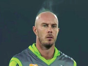 کرس لین کے سر سے بھاپ اڑنے لگی سوشل میڈیا پر تصویر وائرل