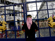 تھائی حکومت کے خلاف احتجاج جاری مزید وزارتوں پر قبضہ