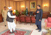 کورونا وائرس مذہبی اجتماعات پرپابندی سے متعلق وزیراعظم کی مولانا طارق جمیل سے ملاقات