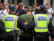 برطانیہ میں کورونا وائرس کے ’ضدی مریضوں‘ کو گرفتار کرنے کا فیصلہ