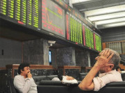 کورونا وائرس اسٹاک مارکیٹ کو لے ڈوبا انڈیکس 5 سال کی کم ترین سطح پر آگیا