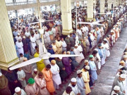 حکومت کا باجماعت نماز اور جمعہ کے اجتماعات کو محدود کرنے کا فیصلہ