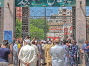 نماز جمعہ کے اجتماعات پر پابندی مساجد کے دروازے بند رہے