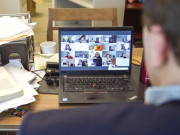 ’آن لائن‘ کلاسوں سے ’آن لائن‘ کاروبار تک۔۔۔