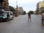 کورونا وائرس کراچی کے متعدد علاقے مکمل سیل کرنے کا حکم