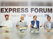 کورونا کیخلاف جنگ طویل ہمت اور اتحاد سے مقابلہ کرنا ہوگا ایکسپریس فورم