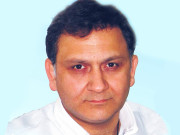 ولایت میں پڑھنے کے لیے صرف پانچ سو پاؤنڈ ملے