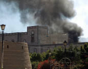 یمن میں وزارت دفاع کی عمارت پر خودکش حملہ 20 ہلاک متعدد زخمی