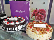 لاک ڈاؤن سے عید پر مٹھائی و کیک کی فروخت 70 فیصد کم ہوگئی