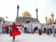 درگاہ لعل شہباز قلندر کو زائرین کے لیے کھولنے کا فیصلہ واپس