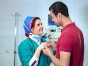 کورونا کے مریض کی اسپتال میں اپنی ڈاکٹر سے منگنی