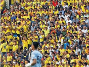 ویتنام فٹبال لیگ نے اسٹیڈیمز کے دروازے شائقین کیلیے کھول دیے