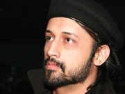 جنید جمشید کے بعد گلوکار عاطف اسلم نے بھی داڑھی رکھ لی