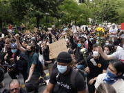 امریکا کے یوم آزادی پر نسلی امتیاز کیخلاف مظاہرے