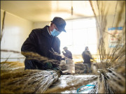 ہر ایک منٹ میں تیس لوگ غربت سے آزاد