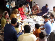 عید پر گھروں میں دعوتیں باربی کیو محفلیں سجی رہیں