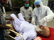 کورونا وبا ملک میں جاں بحق افراد کی تعداد 6000 سے بڑھ گئی