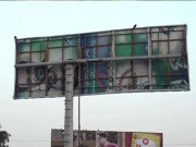 سپریم کورٹ نے کراچی سے تمام بل بورڈز فوری ہٹانے کا حکم دے دیا