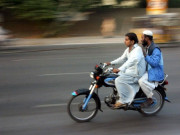 بلوچستان میں 20 دن کے لیے ڈبل سواری پر پابندی عائد کردی گئی