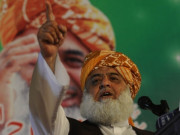 مولانا فضل الرحمان نے ایک بار پھر حکومت کیخلاف تحریک چلانے کا اشارہ دیدیا