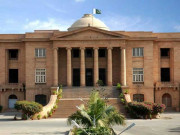 والدین کے شناختی کارڈ نہ ہونے پر 80 سالہ خاتون کا کارڈ بلاک عدالت برہم