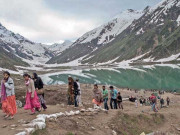 وادی کاغان میں ایس او پیز پر عملدرآمد نہ ہونے سے کورونا وائرس پھیلنے کا خدشہ