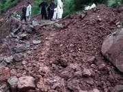 نارتھ ناظم آباد میں مٹی کا تودہ گرنے سے 5 افراد زخمی