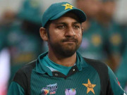 ‏اتنا چبھنے لگا ہوں سب کو سرفراز احمد کا شکوہ